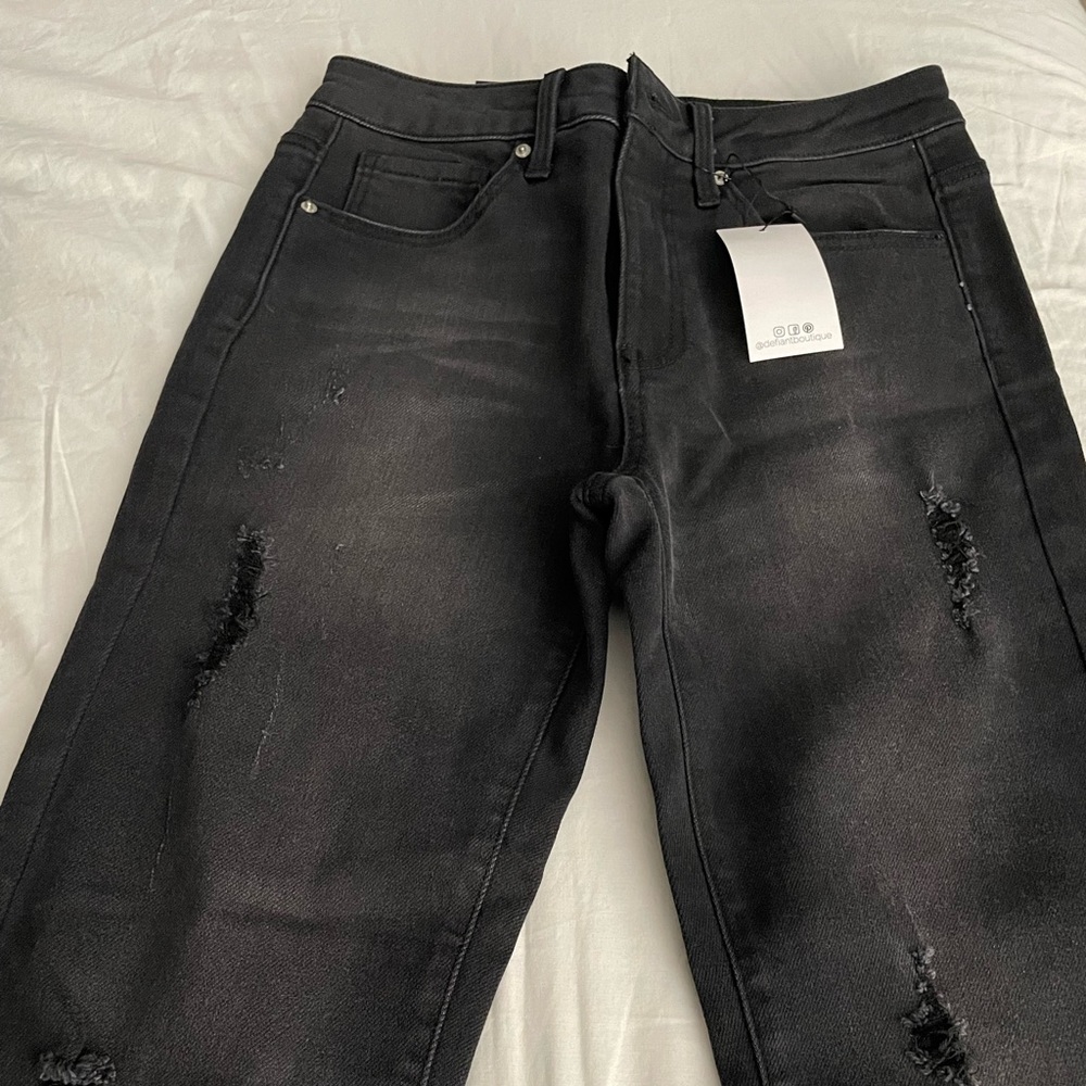 NWT, Risen, mid rise, ankle flare, black, raw hem
